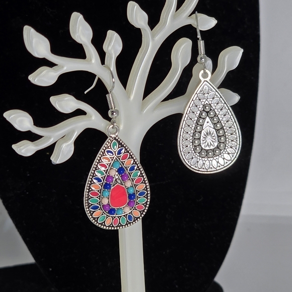 Multi Color Seed Bead Teardrop Dangle Earrings - Picture 2 of 6